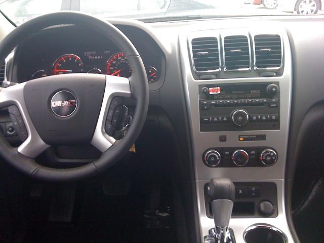 GMC Acadia 2011 photo 5