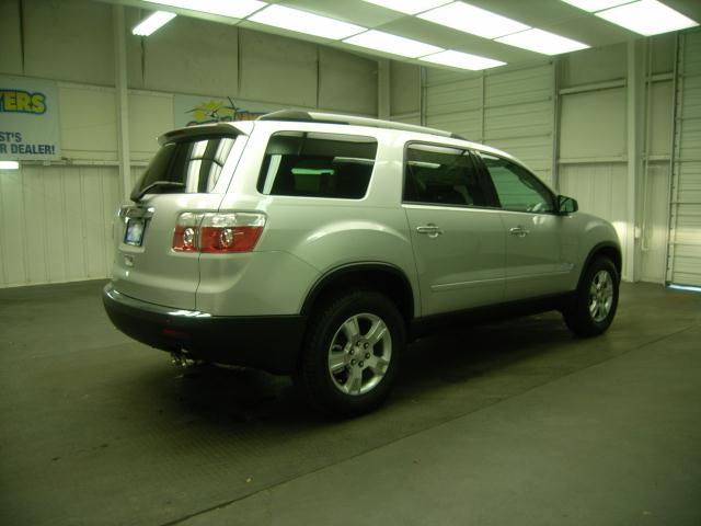 GMC Acadia 2011 photo 2