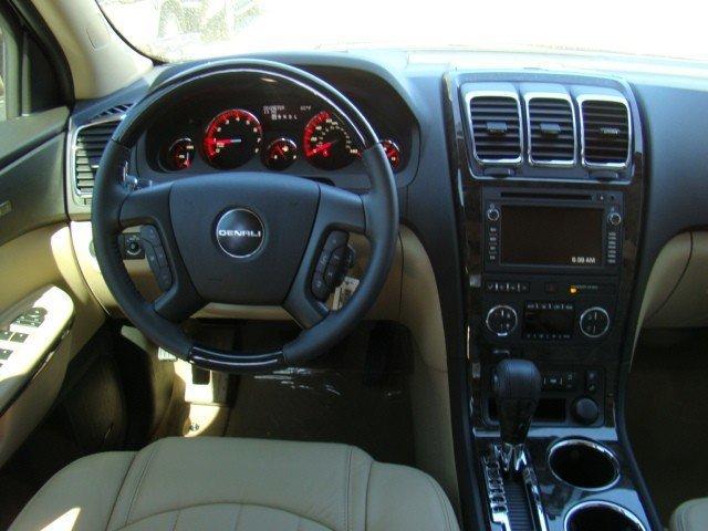 GMC Acadia 2011 photo 5