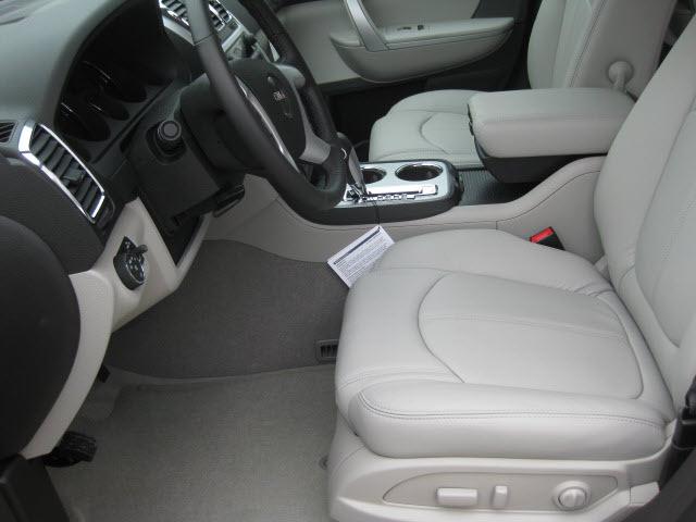 GMC Acadia 2011 photo 4