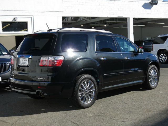 GMC Acadia 2012 photo 1