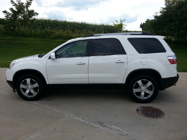 GMC Acadia 2012 photo 3