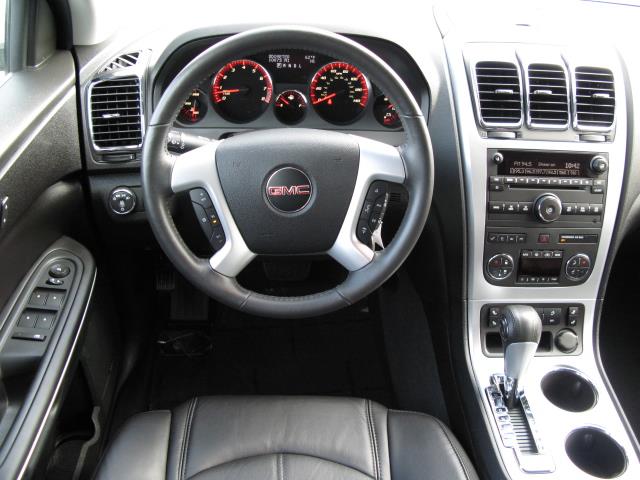 GMC Acadia 2012 photo 10