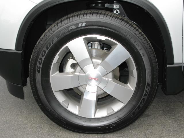 GMC Acadia 2012 photo 16