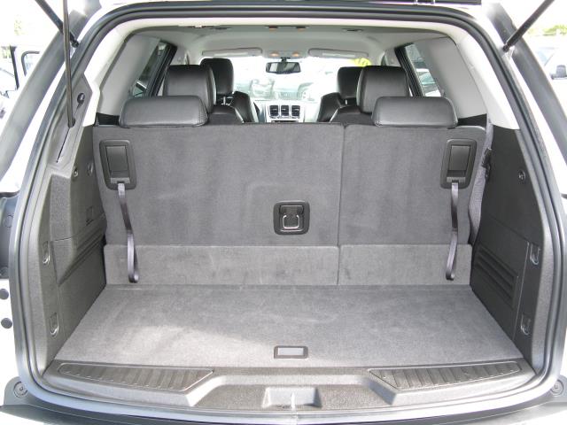 GMC Acadia 2012 photo 3
