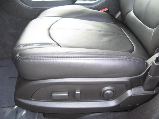 GMC Acadia 2012 photo 8