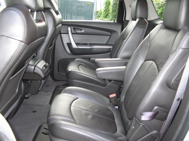 GMC Acadia 2012 photo 9