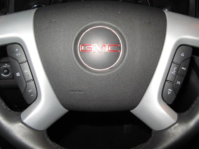 GMC Acadia 2012 photo 2