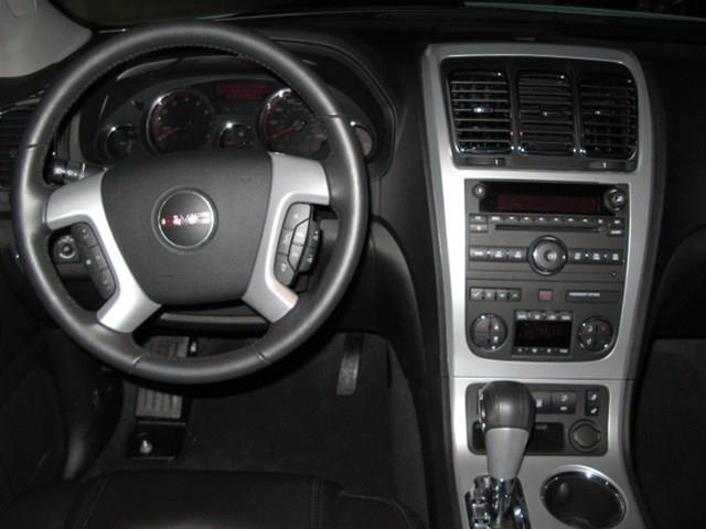 GMC Acadia 2012 photo 3