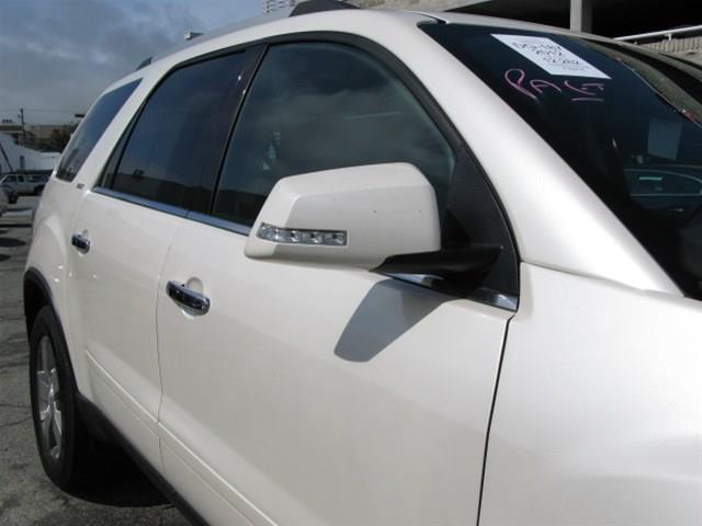 GMC Acadia 2012 photo 8
