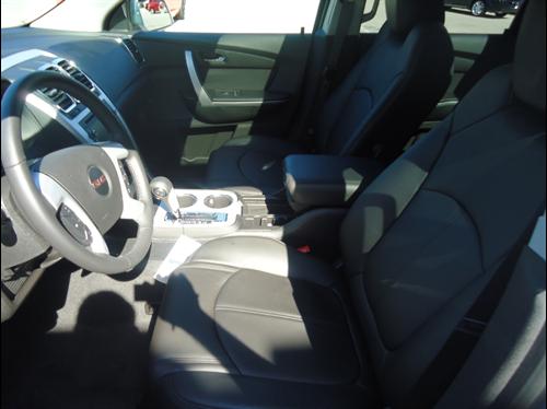 GMC Acadia 2012 photo 3