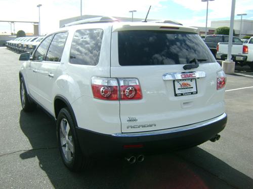 GMC Acadia 2012 photo 1