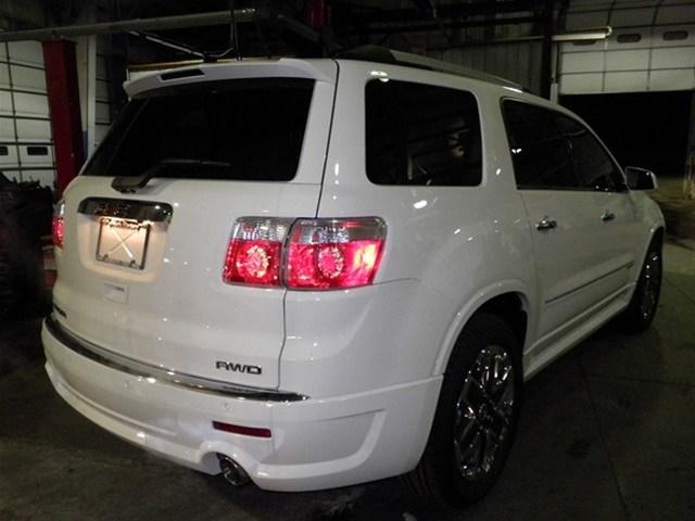 GMC Acadia 2012 photo 1