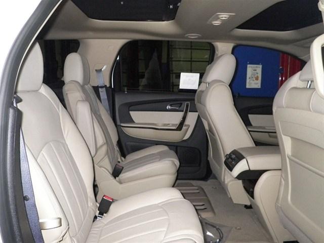 GMC Acadia 2012 photo 3