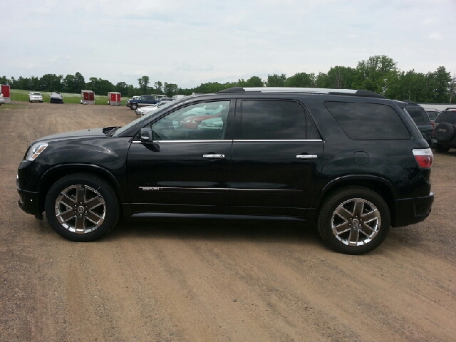 GMC Acadia 2012 photo 2