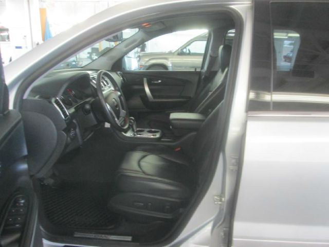 GMC Acadia 2012 photo 4