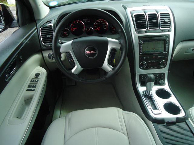 GMC Acadia 2012 photo 7