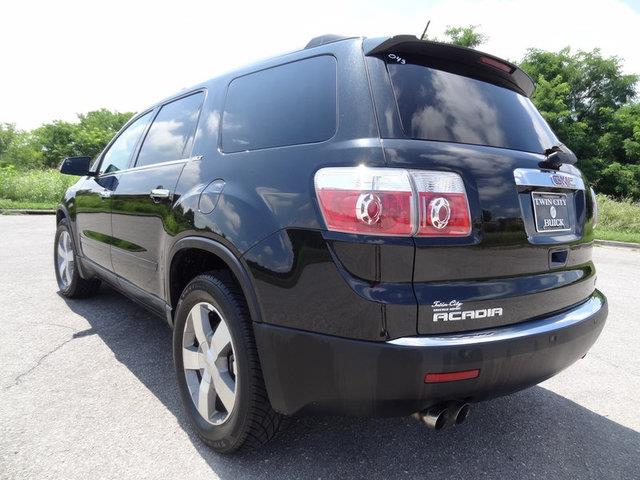 GMC Acadia 2012 photo 1