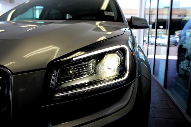 GMC Acadia 2013 photo 1