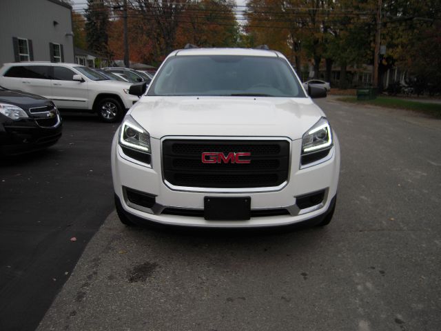GMC Acadia 2013 photo 1