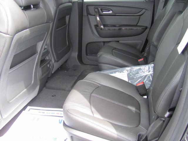GMC Acadia 2013 photo 2