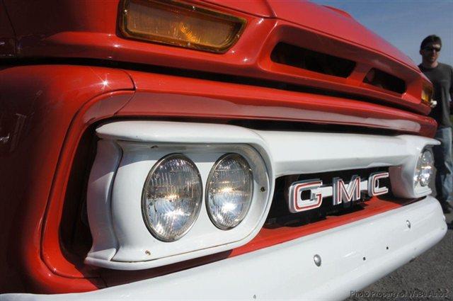 GMC C10 1966 photo 12