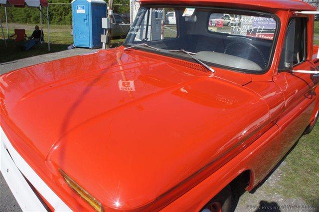 GMC C10 1966 photo 6