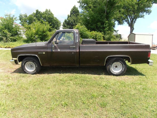 GMC C1500 1984 photo 2