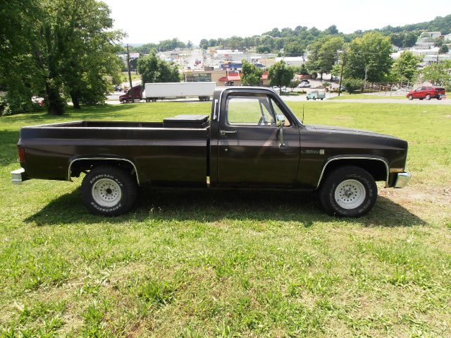 GMC C1500 1984 photo 4