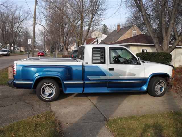 GMC C1500 Supercab Flareside 145 4x4 Truck Extended Cab Pickup