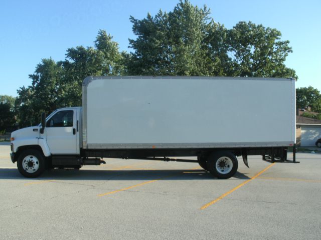 GMC C7500 2004 photo 3