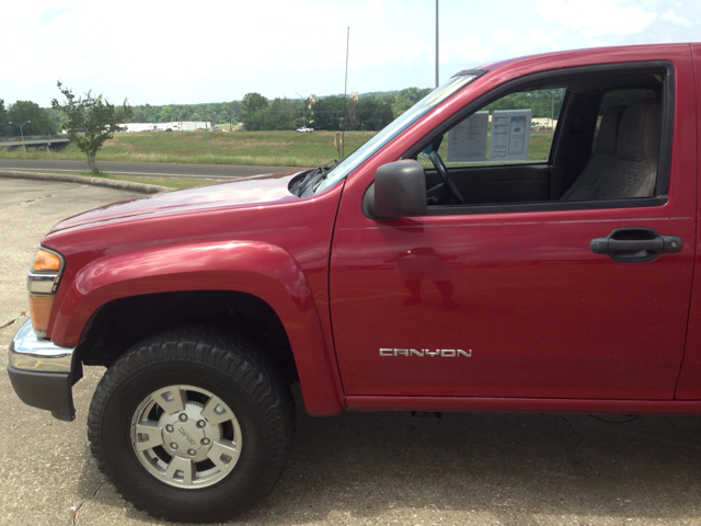 GMC Canyon 2004 photo 18