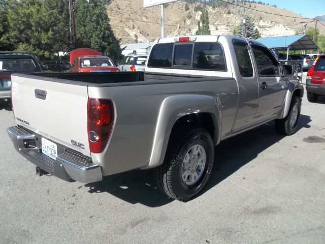 GMC Canyon 2004 photo 2