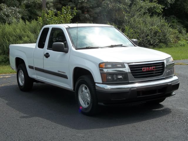 GMC Canyon 2004 photo 1