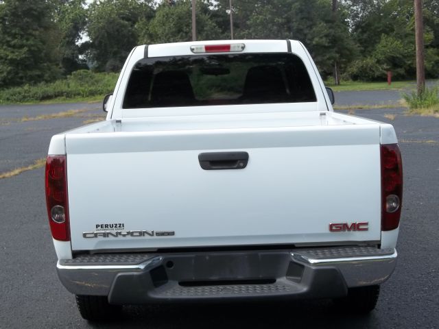 GMC Canyon 2004 photo 3