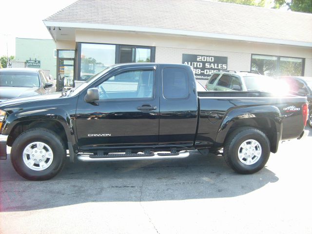GMC Canyon 2005 photo 2