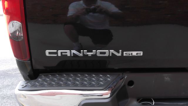 GMC Canyon 2007 photo 2