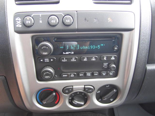 GMC Canyon 2007 photo 17
