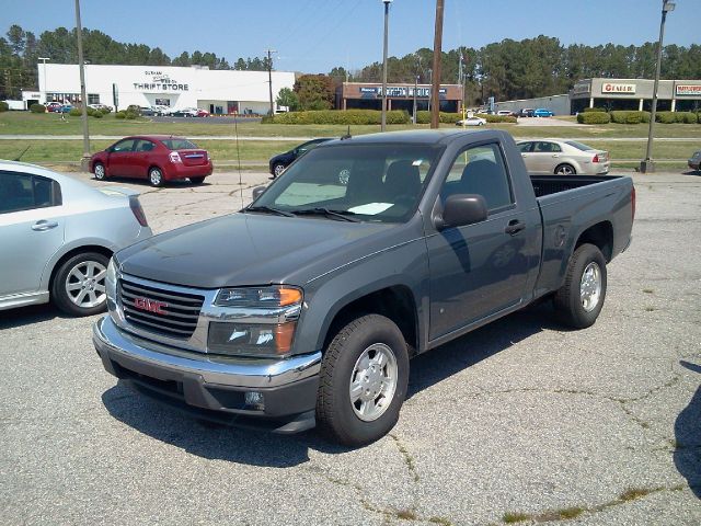 GMC Canyon 2008 photo 2