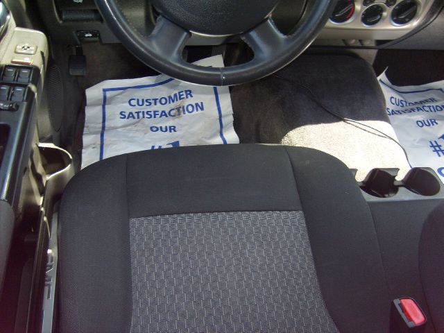 GMC Canyon 2008 photo 24