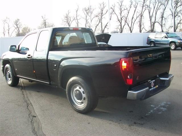 GMC Canyon 2008 photo 2