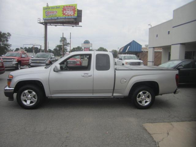 GMC Canyon 2011 photo 2