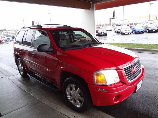 GMC Envoy 2002 photo 2