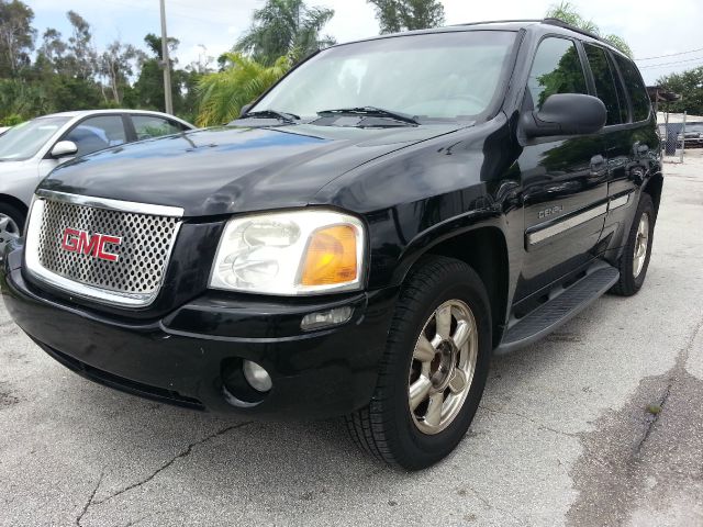 GMC Envoy 2002 photo 2