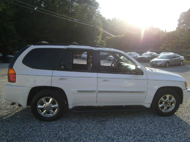 GMC Envoy 2002 photo 3