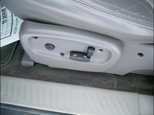 GMC Envoy 2002 photo 2