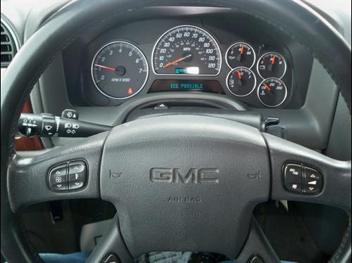 GMC Envoy 2002 photo 4