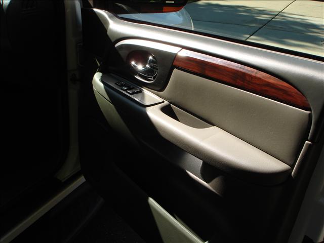 GMC Envoy 2002 photo 5