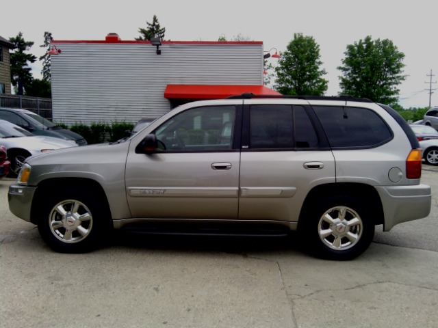 GMC Envoy Wagon SE SUV