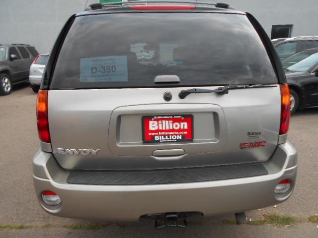 GMC Envoy 2002 photo 1